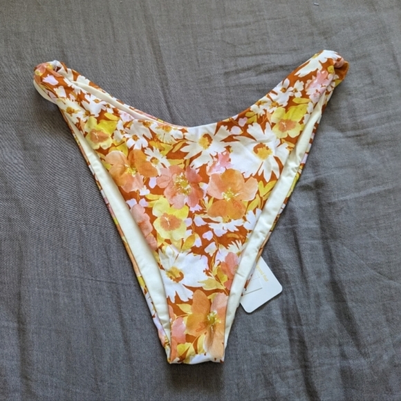 L*Space Camellia Cabana Bikini Set - Picture 8 of 10